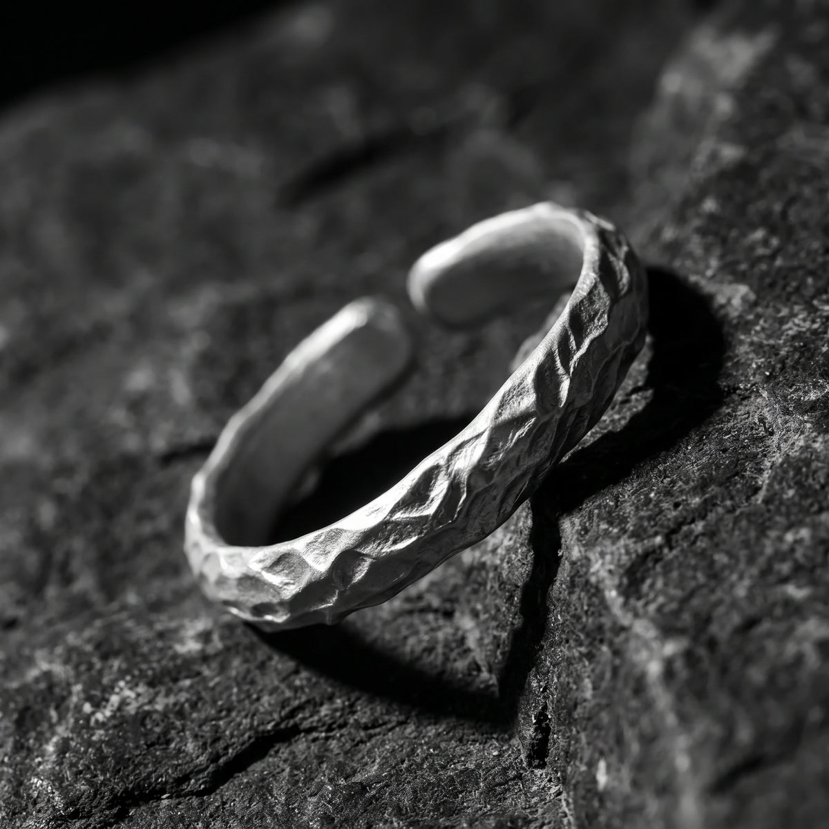 The Drift Textured Ring