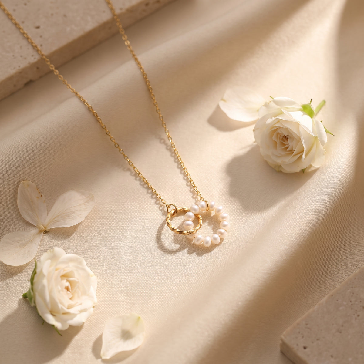 The Pearl Interlocking Circle Necklace