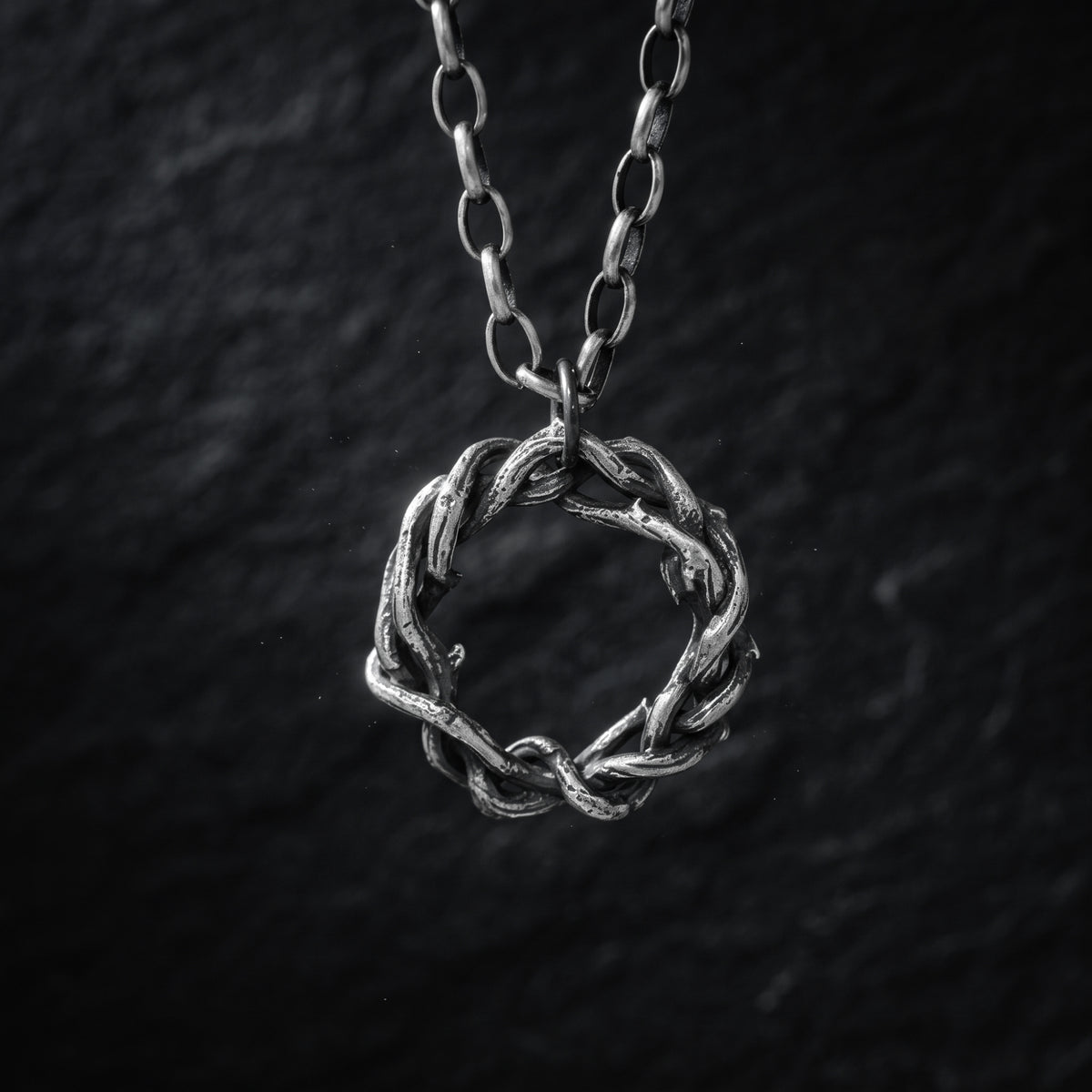The Intertwined Circle Necklace