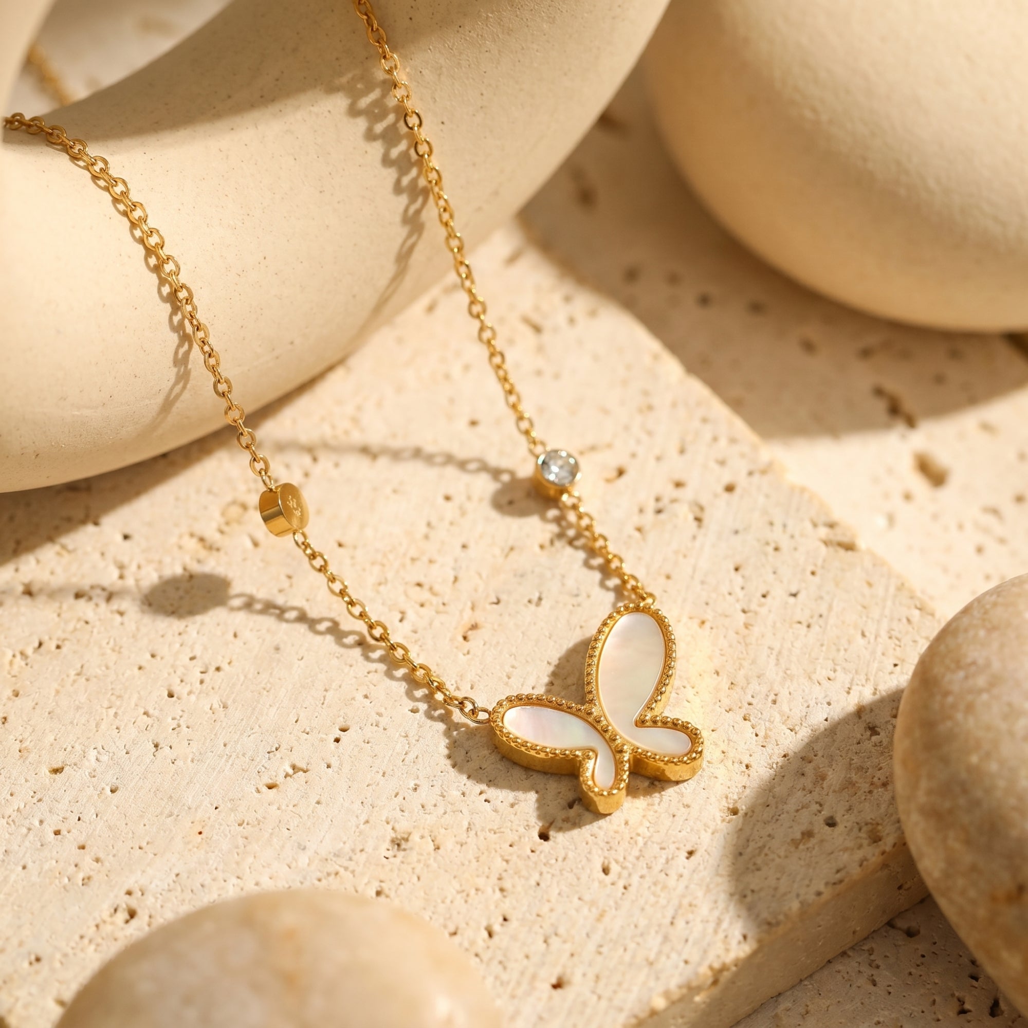 The Vanessa Mother of Pearl Necklace