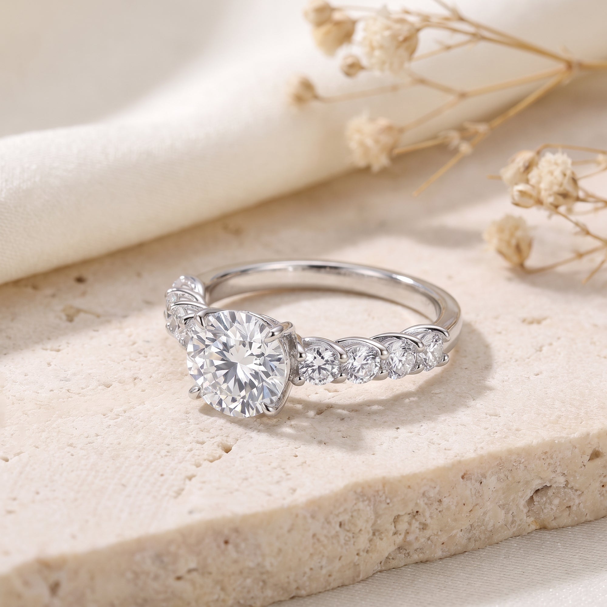 La bague solitaire Aria