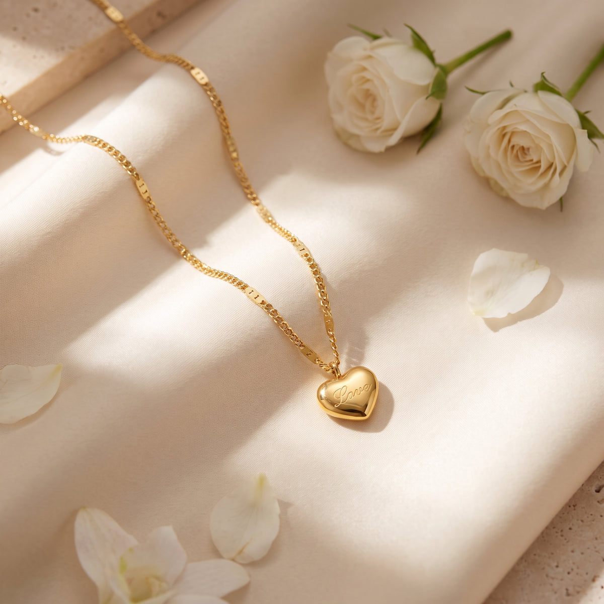 The Love Heart Pendant Necklace