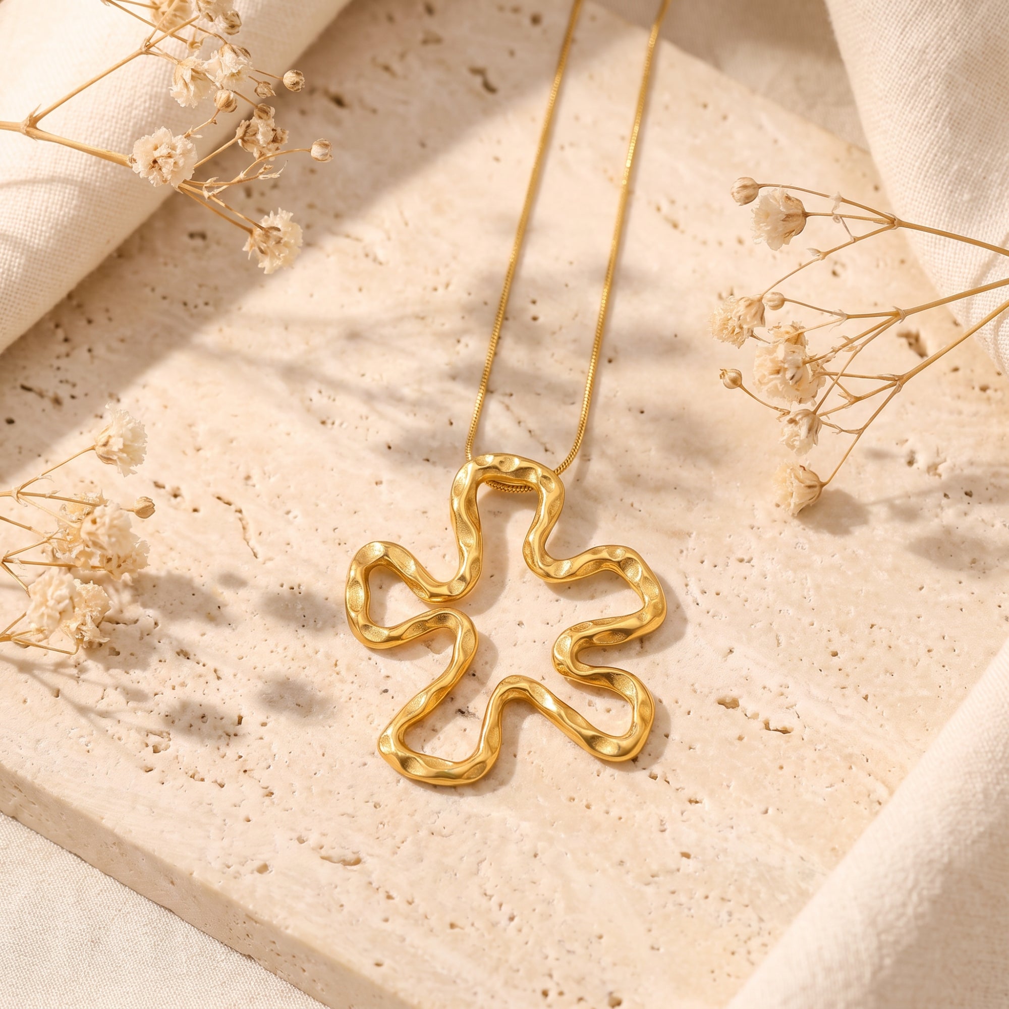 The Fluid Wavy Flower Necklace
