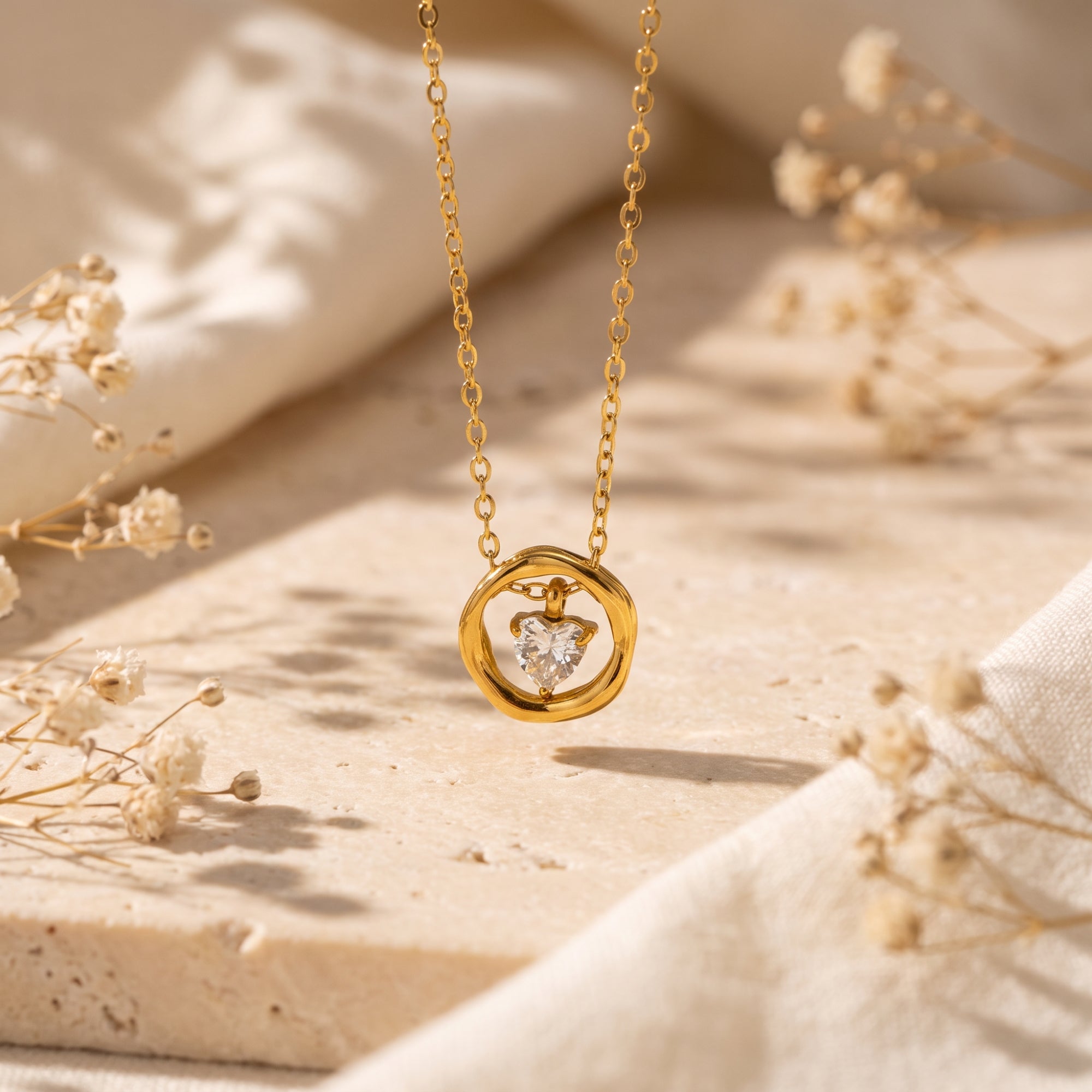 The Heart Aura Pendant Necklace