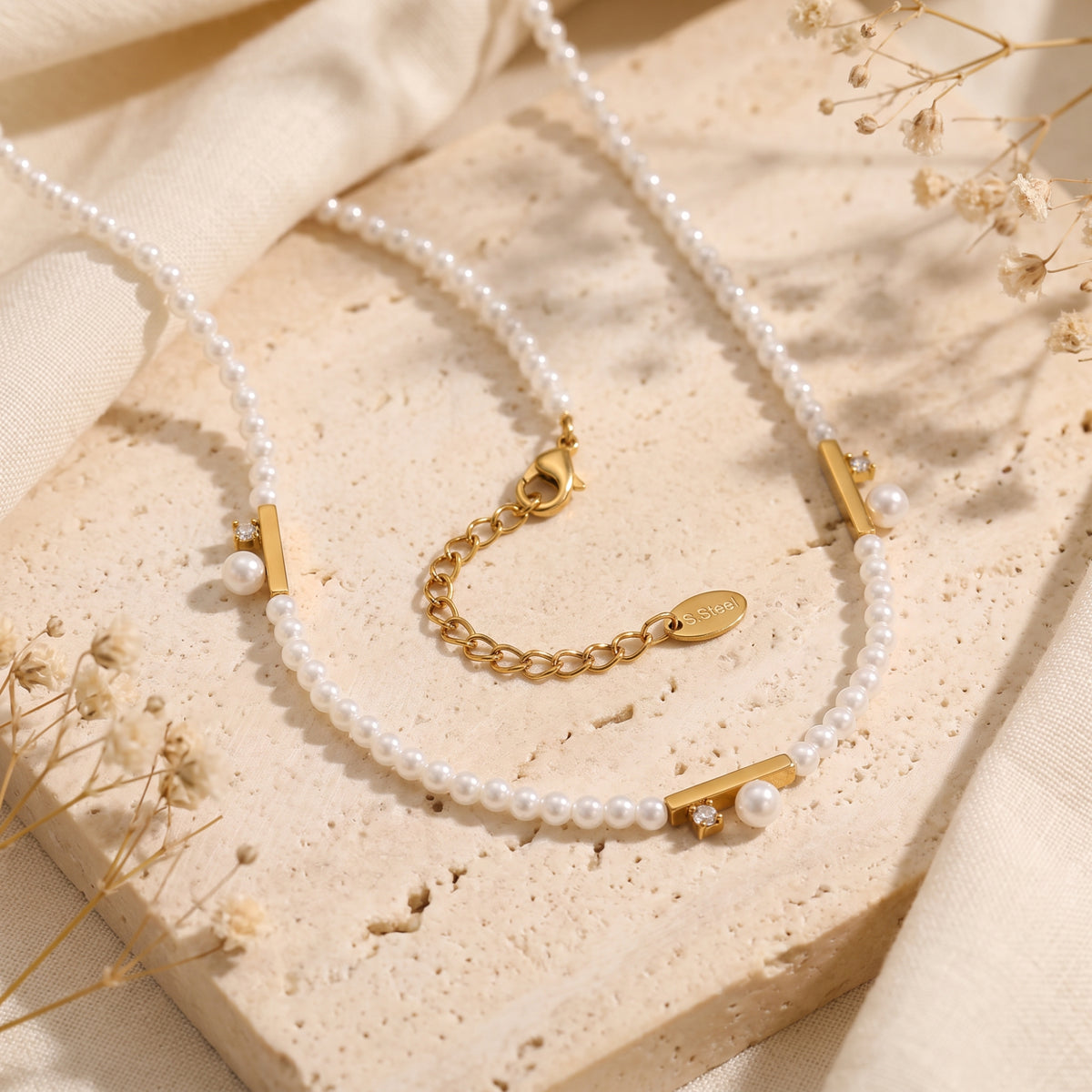 The Pearl Bar Station Necklace