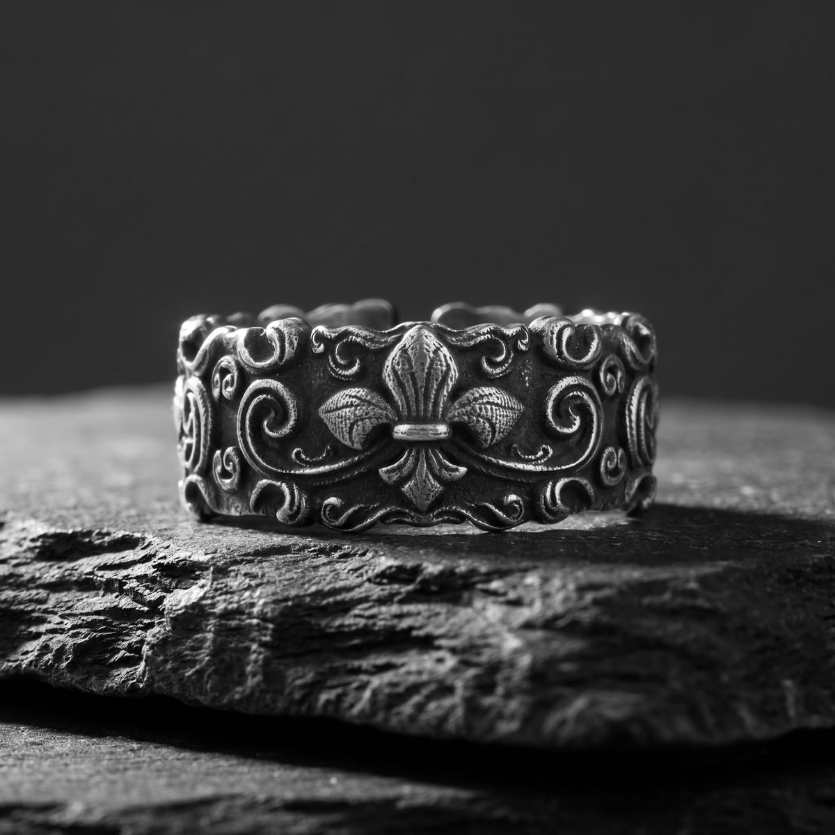 The Fleur-de-lis Open Band Ring