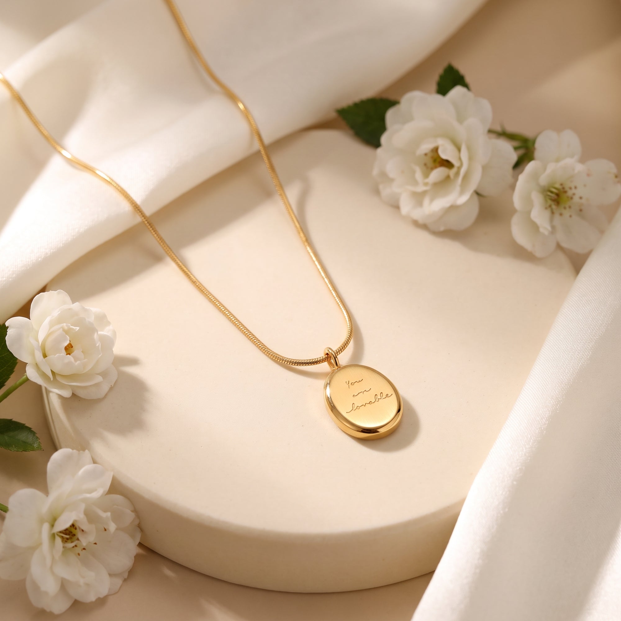 The Lovable Medallion Necklace