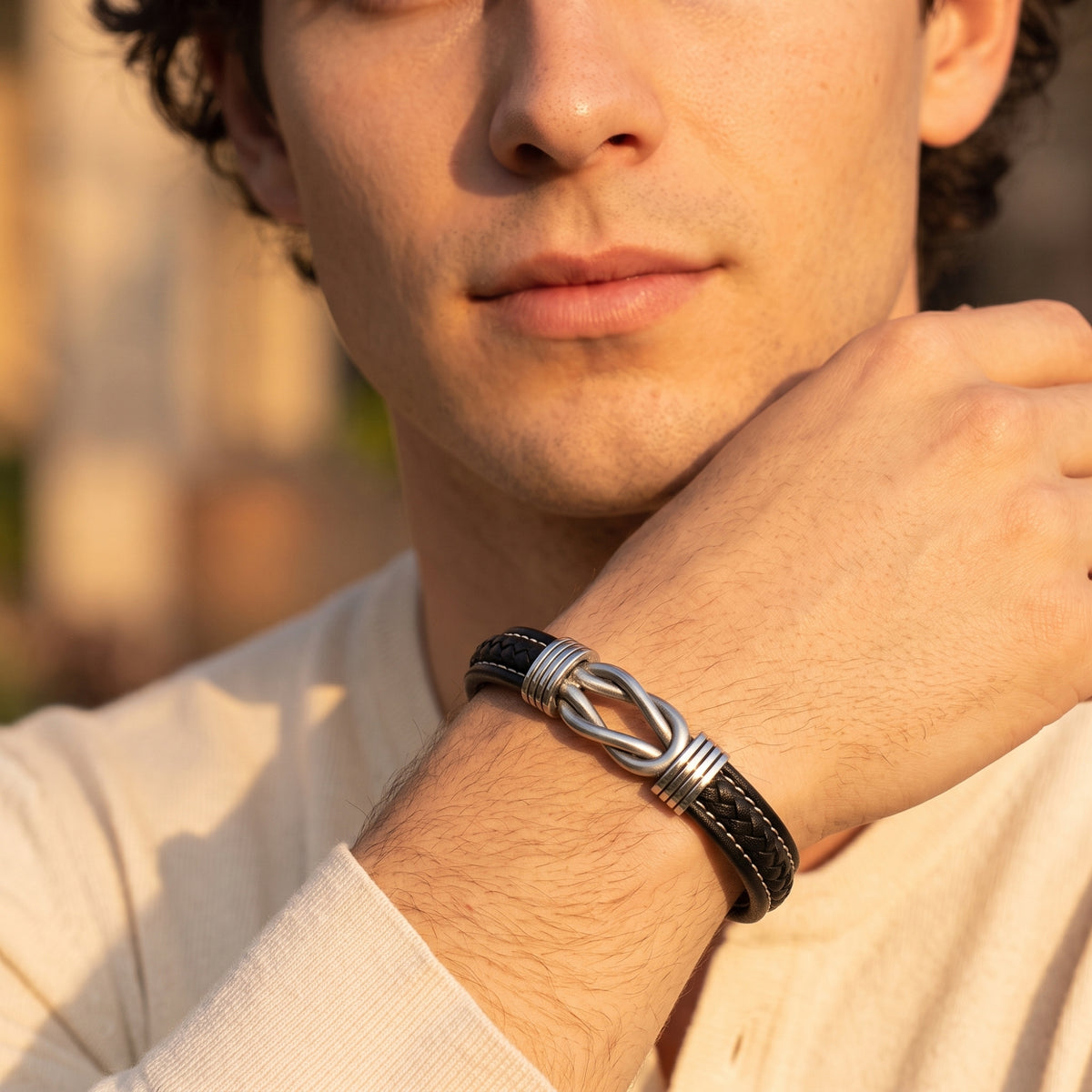 The Infinity Knot Leather Bracelet
