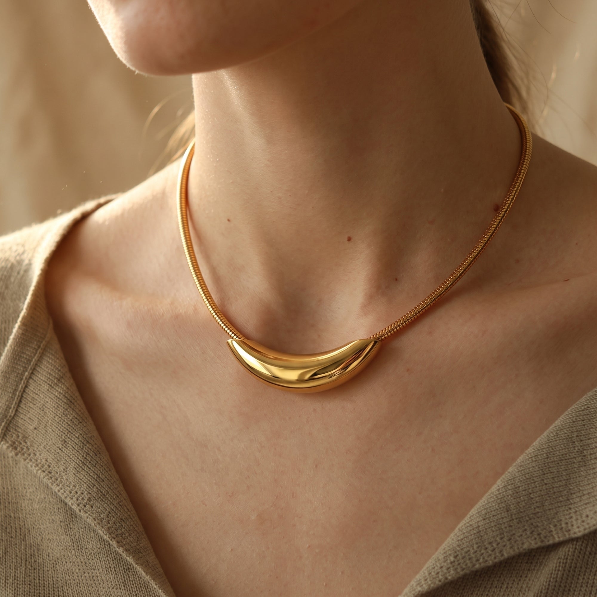 The Curved Crescent Collar Necklace