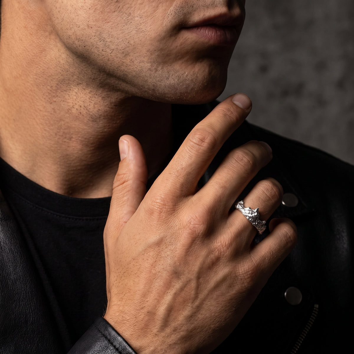 The Mountain Crest Ring