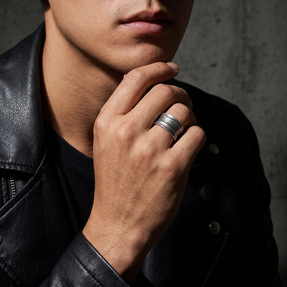 The Concave Ridge Ring