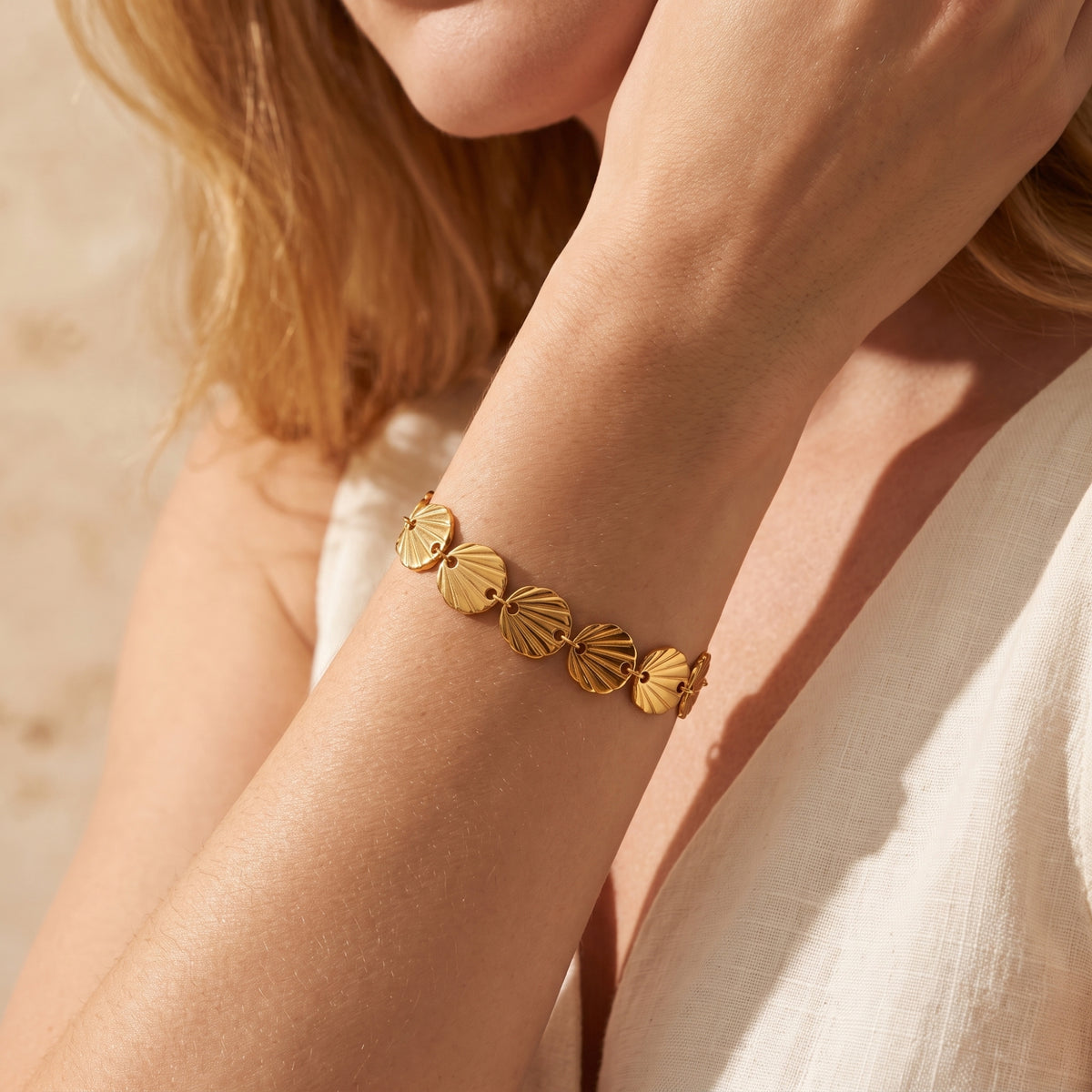 The Seashell Link Bracelet