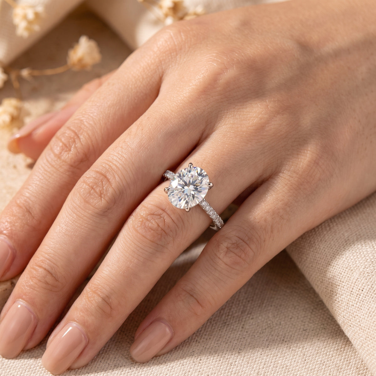 The Oval Cathedral Ring