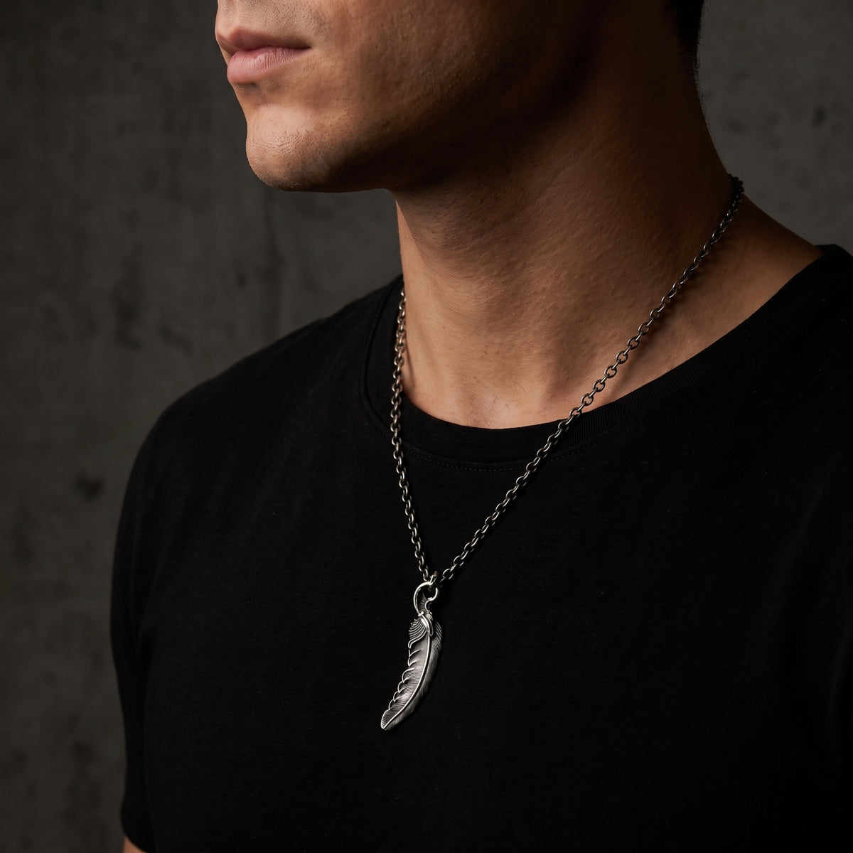 The Feather Pendant Necklace