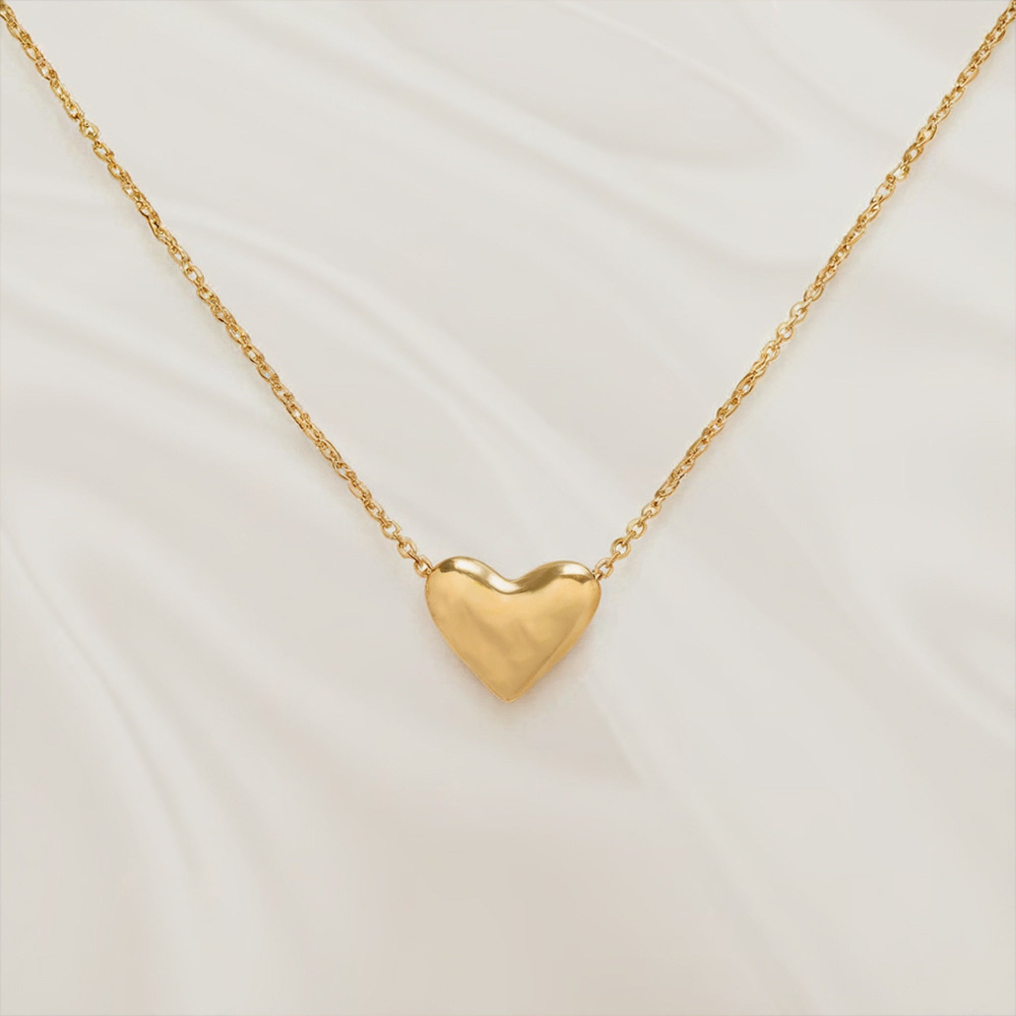 Solid gold heart pendant necklace in 14K or 18K gold