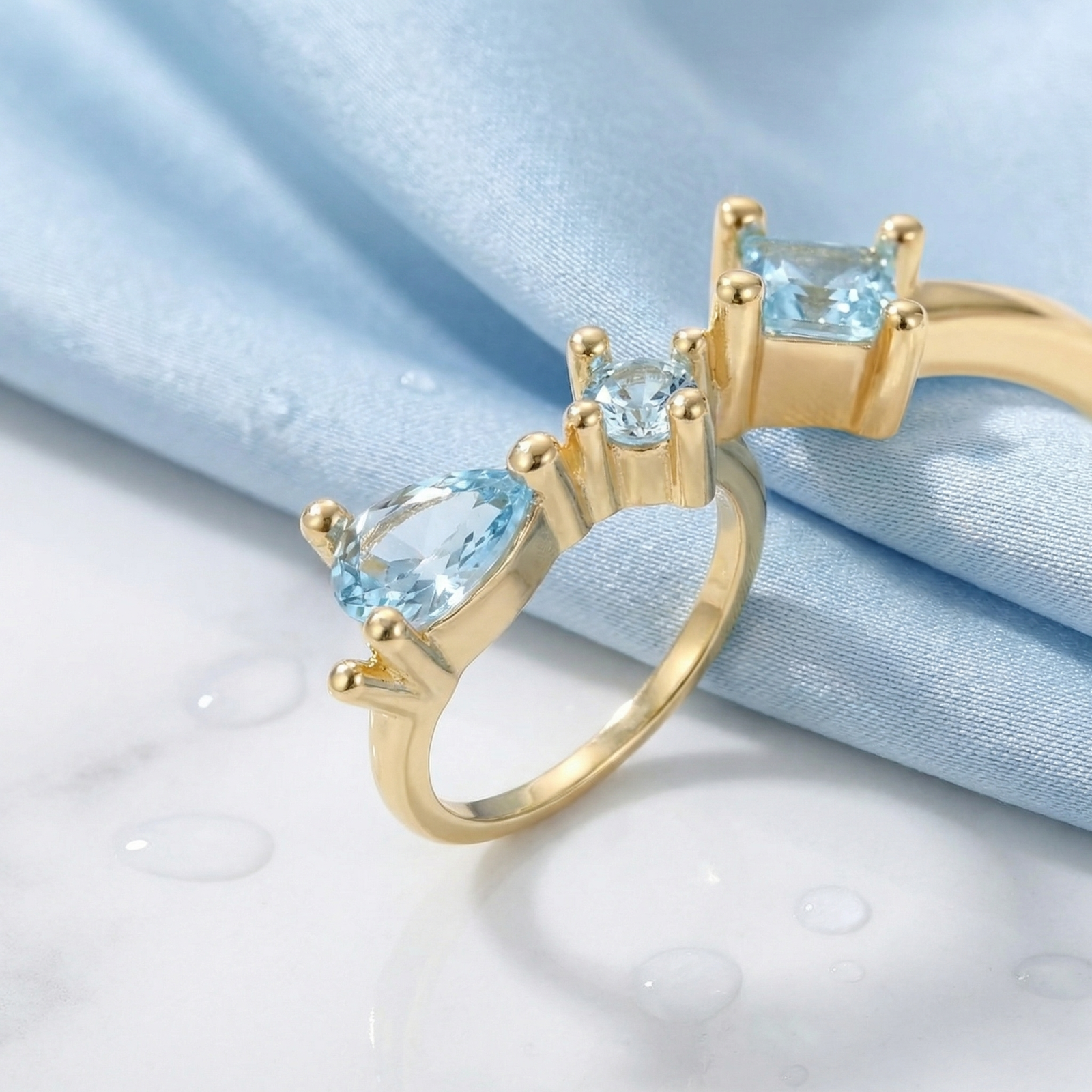 The Melina Cluster Ring - 18K Gold Vermeil