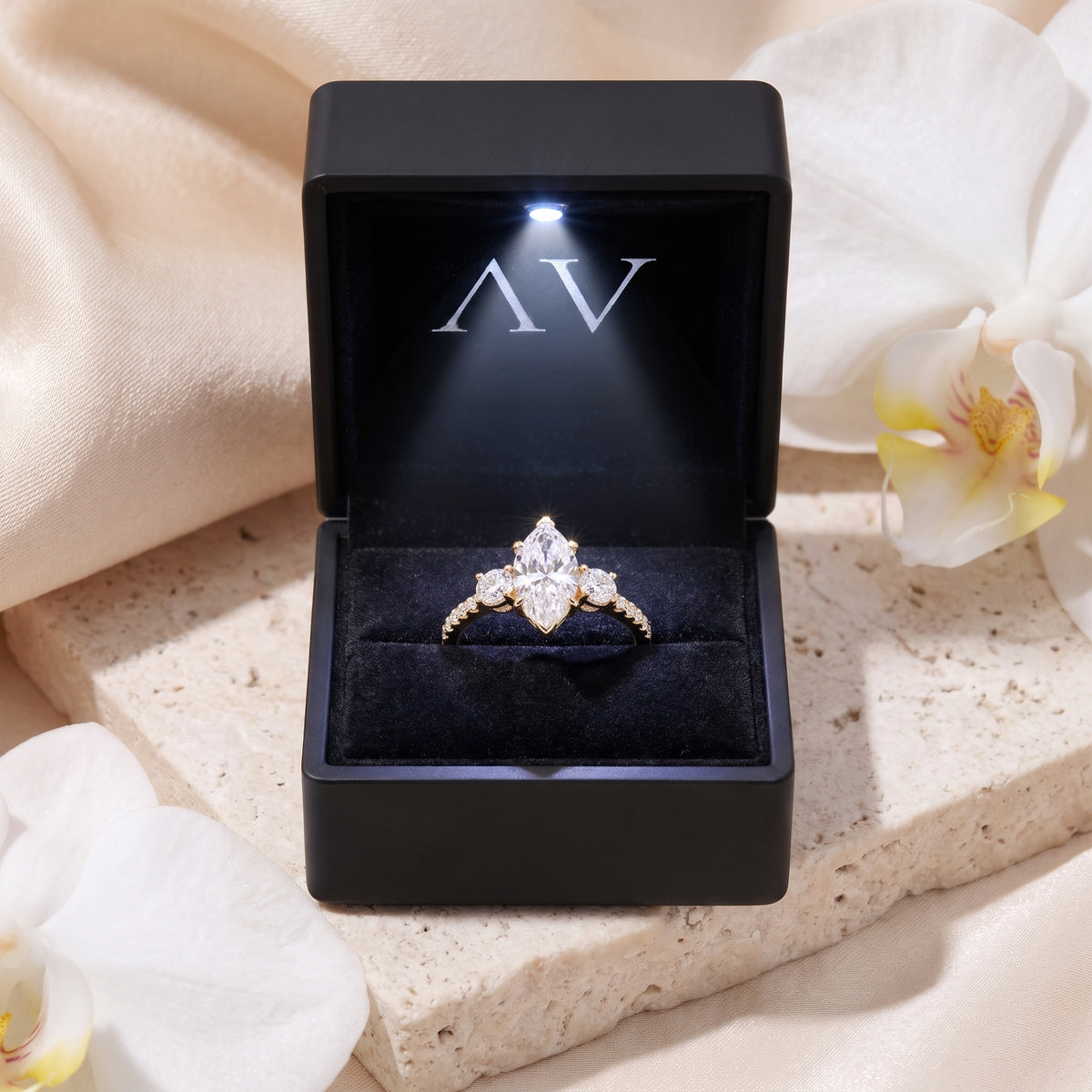 AI0009-MAR-2CT-PAVE-3STN - Premium LED Gift Box Presentation