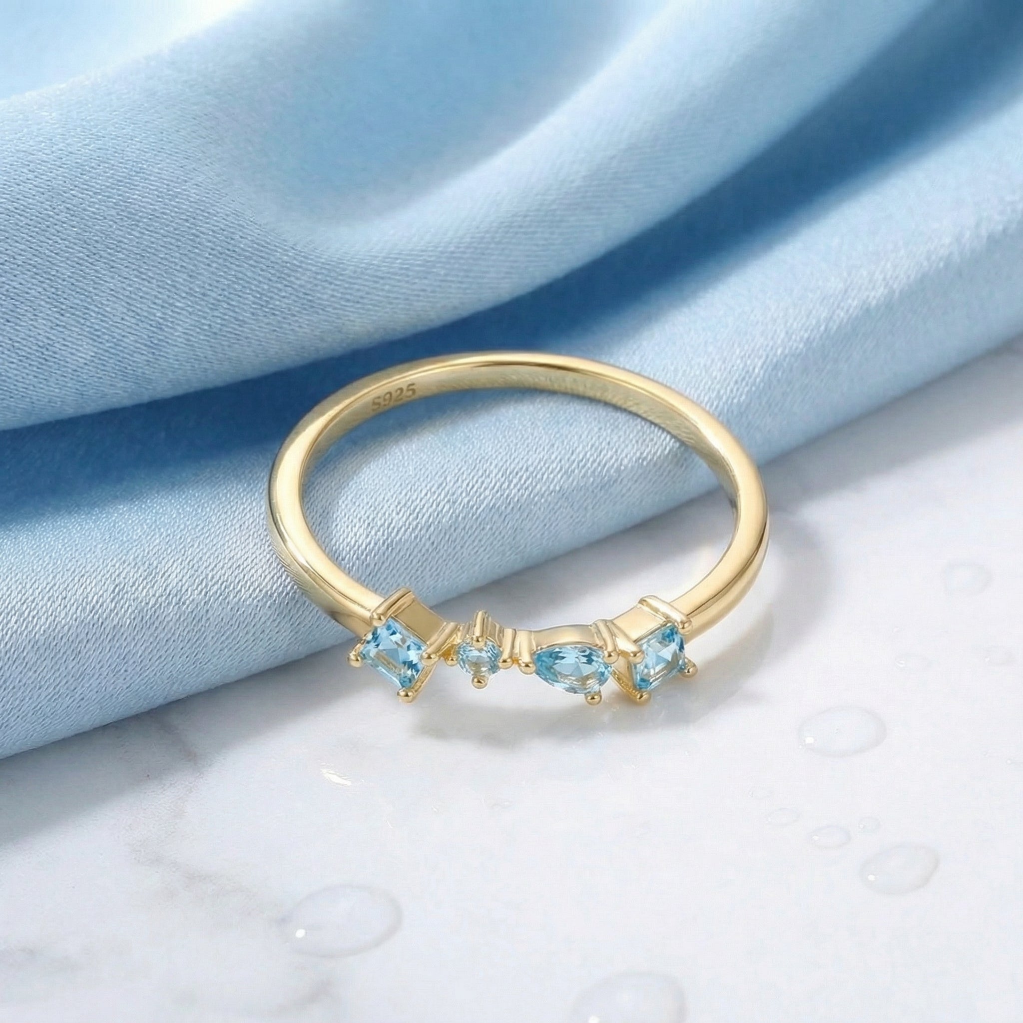 The Melina Cluster Ring - 18K Gold Vermeil