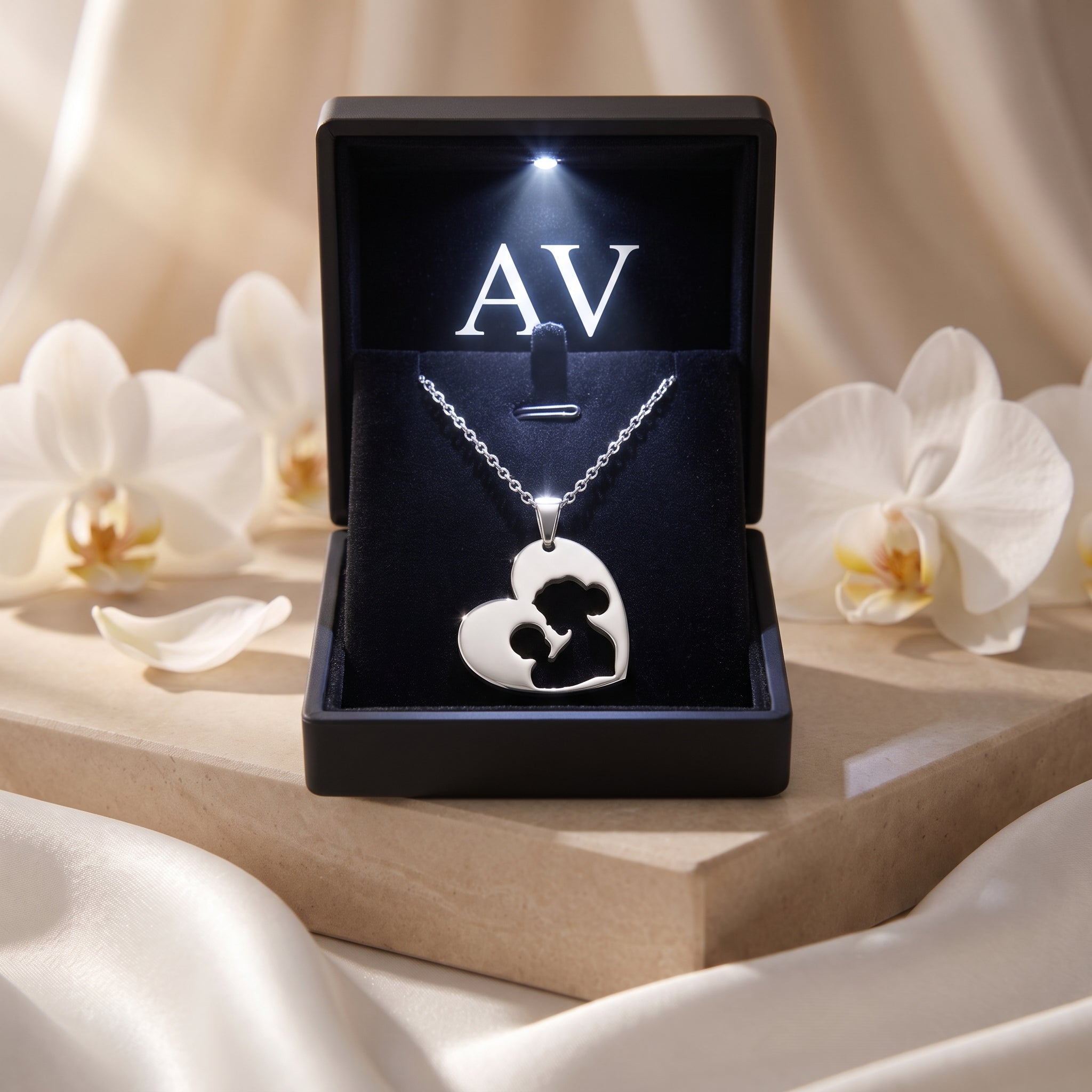 YLQ4429-necklace - Premium LED Gift Box Presentation