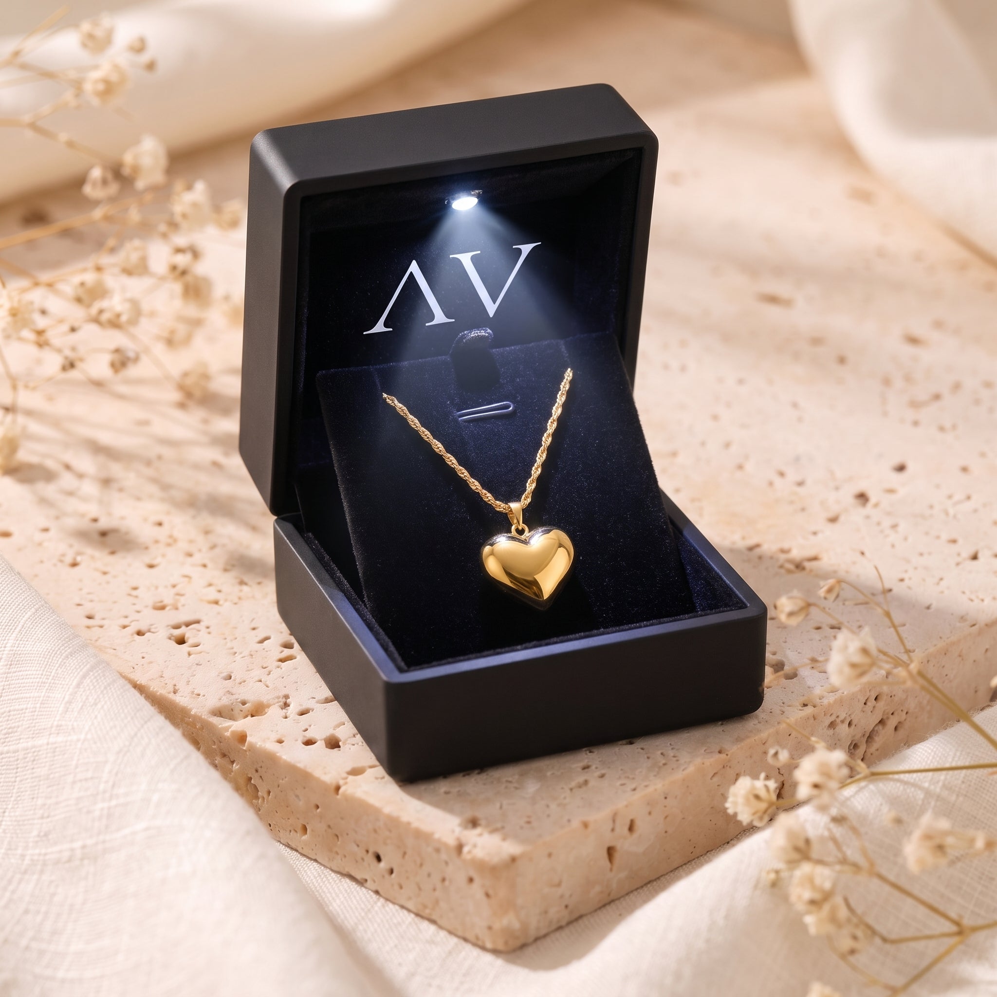 YLQ49202-NECKLACE - Premium LED Gift Box Presentation