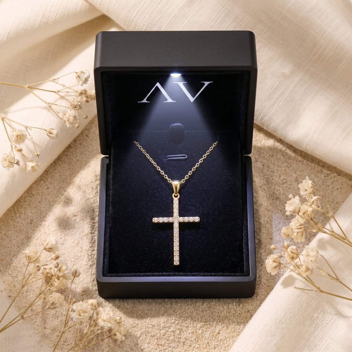 YLQ49553-cross necklace - Premium LED Gift Box Presentation