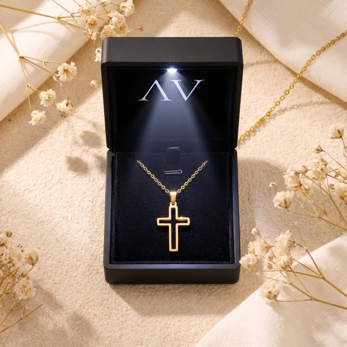 YLQ49561-cross necklace - Premium LED Gift Box Presentation