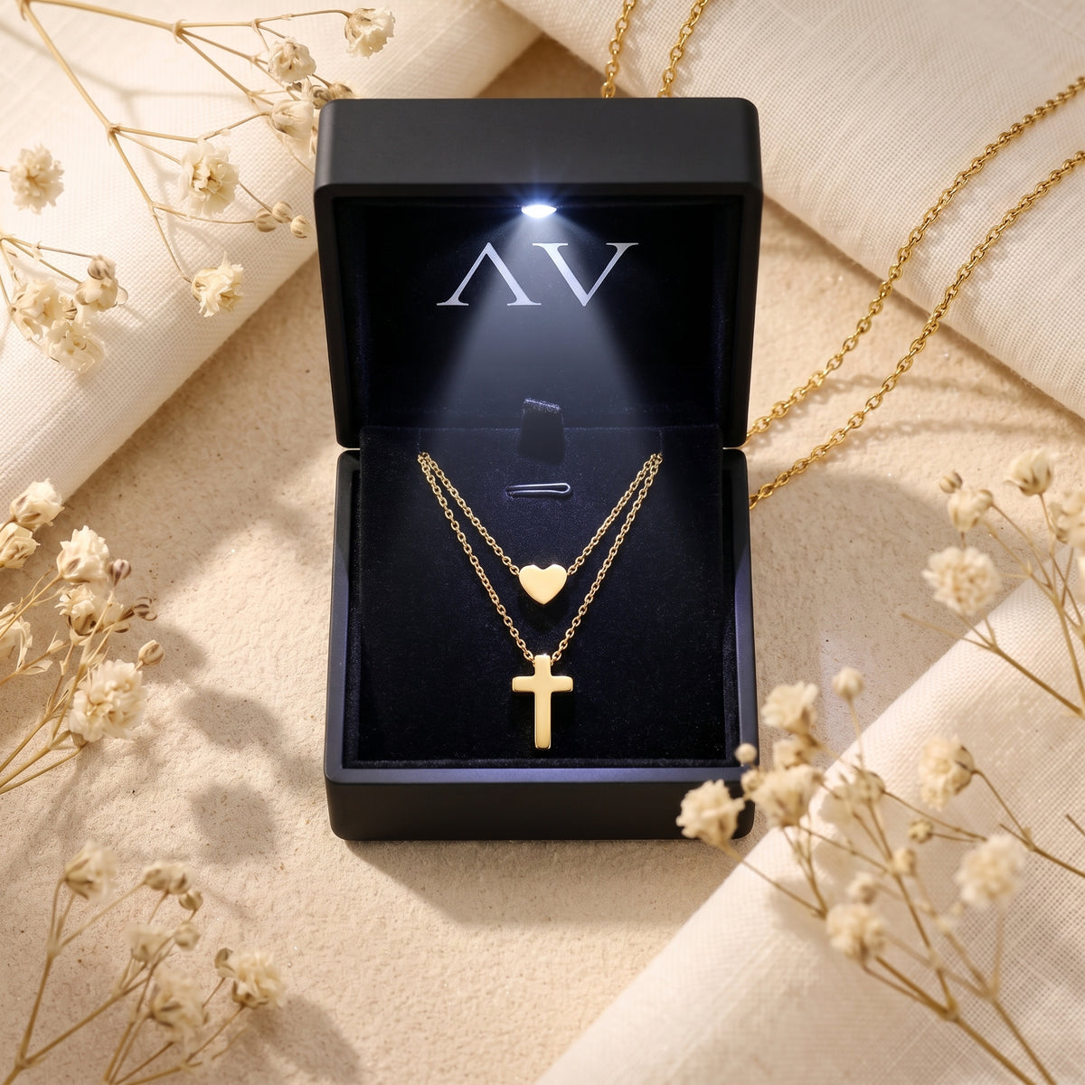YLQ49566-cross necklace - Premium LED Gift Box Presentation