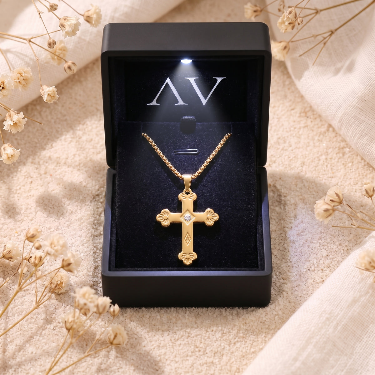 YLQ49600-cross necklace - Premium LED Gift Box Presentation