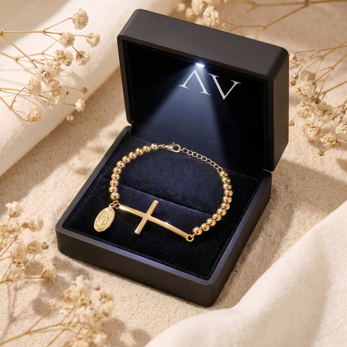 YLQ49616-bracelet - Premium LED Gift Box Presentation