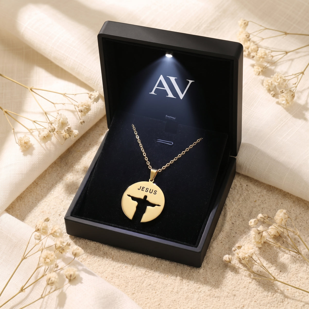 YLQ49694-cross necklace - Premium LED Gift Box Presentation