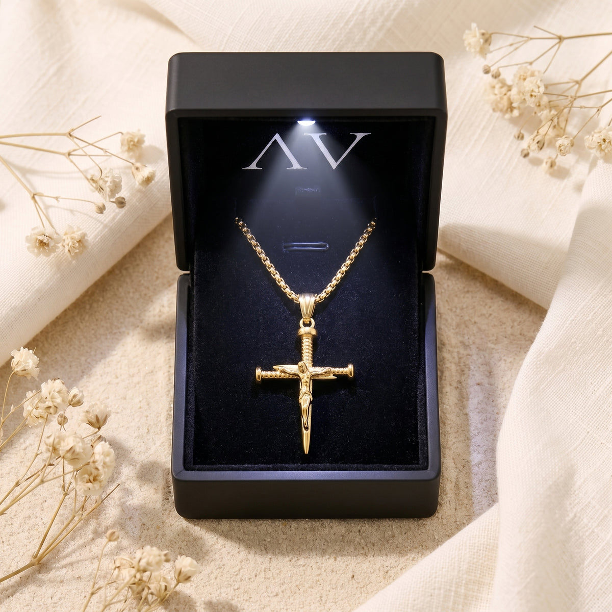 YLQ49697-cross necklace - Premium LED Gift Box Presentation