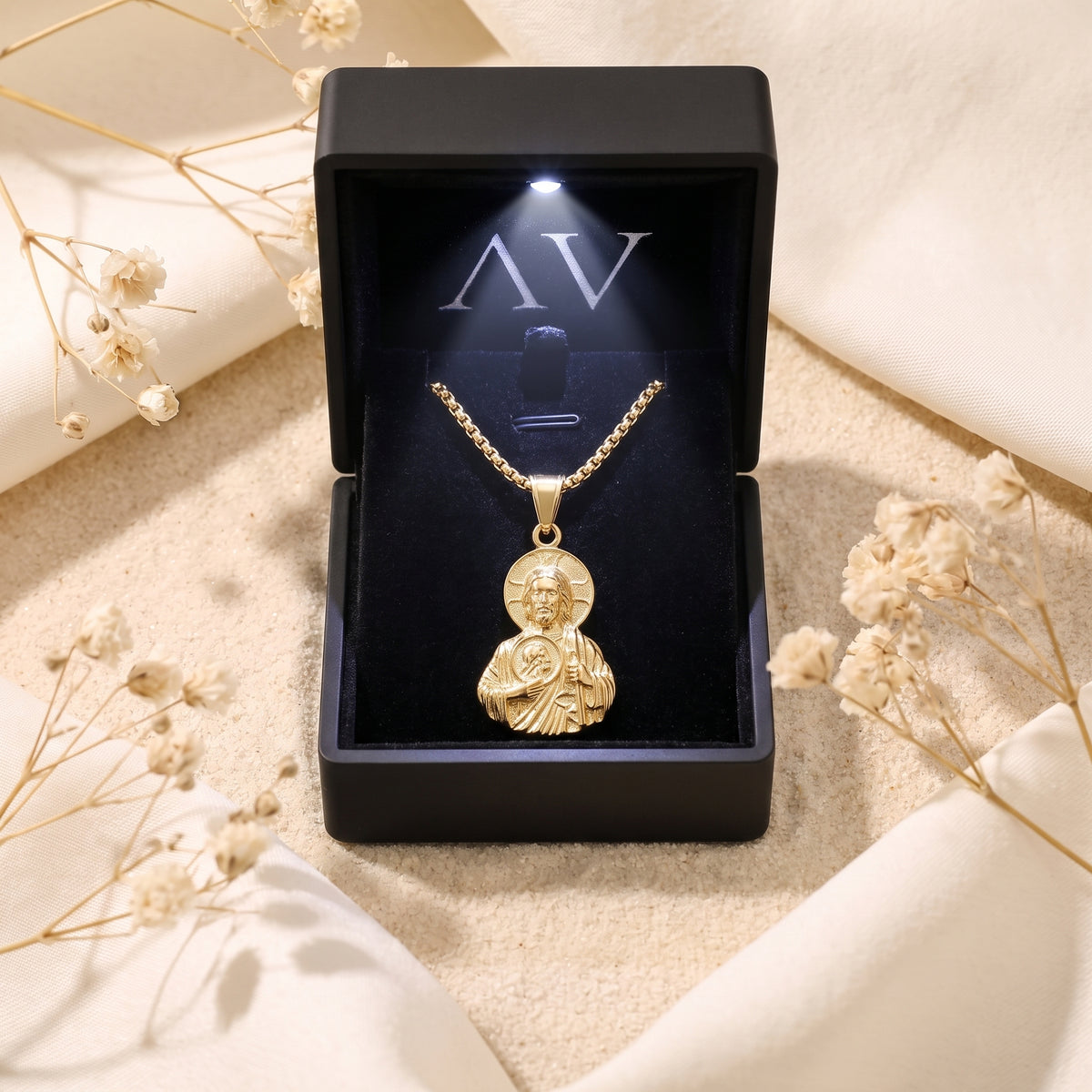 YLQ49703-cross necklace - Premium LED Gift Box Presentation