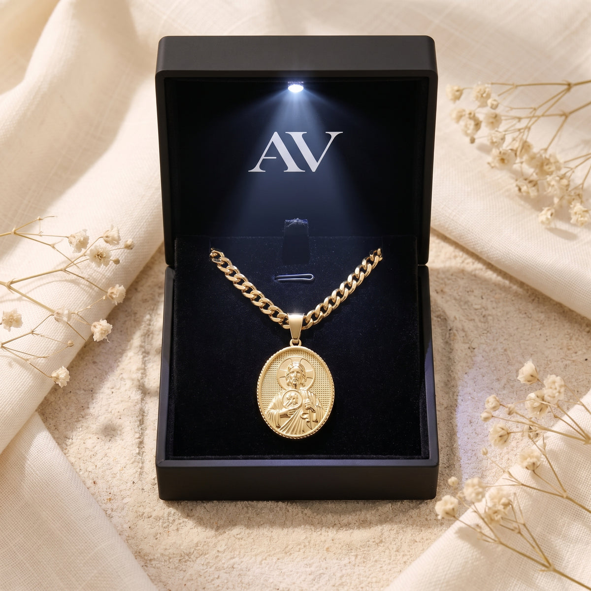 YLQ49705-cross necklace - Premium LED Gift Box Presentation