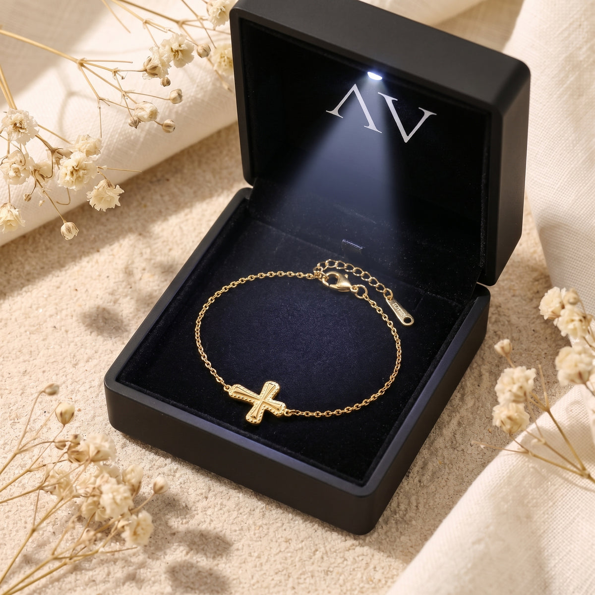 YLQ49800-bracelet - Premium LED Gift Box Presentation