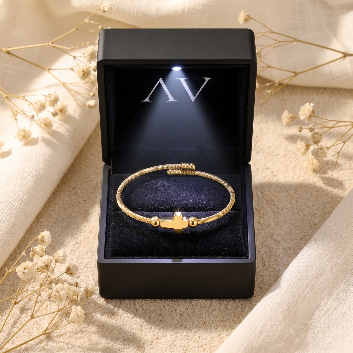 YLQ49803-bracelet - Premium LED Gift Box Presentation
