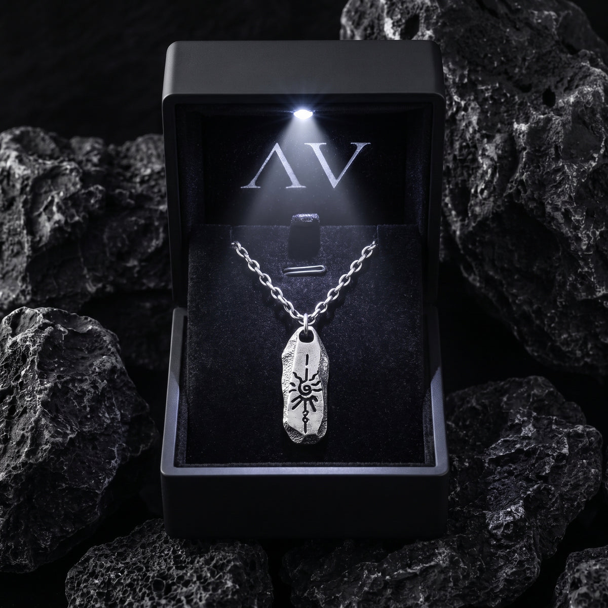 YLQ49950-Necklace - Premium LED Gift Box Presentation