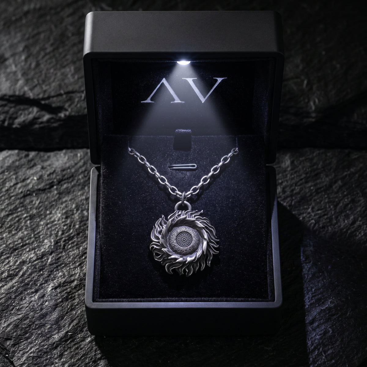YLQ49960-Necklace - Premium LED Gift Box Presentation