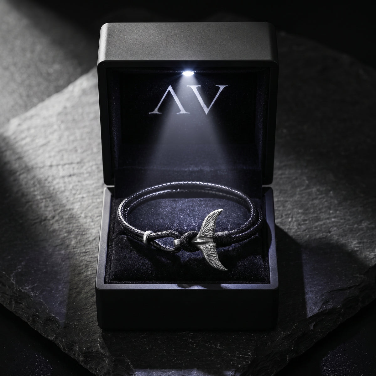 YLQ50069-bracelet - Premium LED Gift Box Presentation