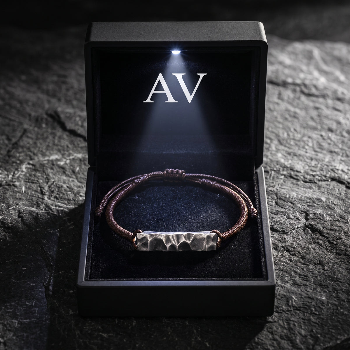 YLQ50073-bracelet - Premium LED Gift Box Presentation