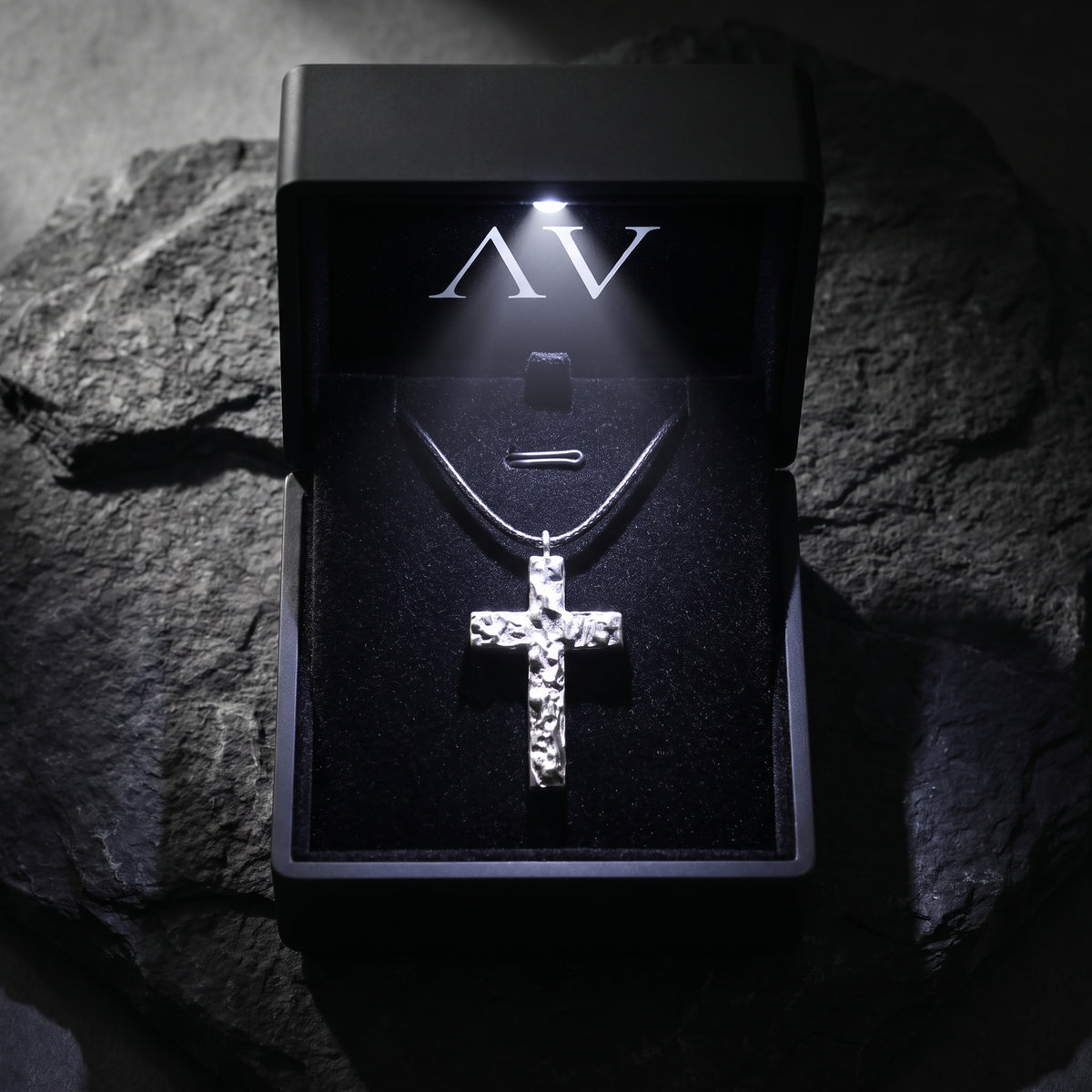YLQ50123-Necklace - Premium LED Gift Box Presentation