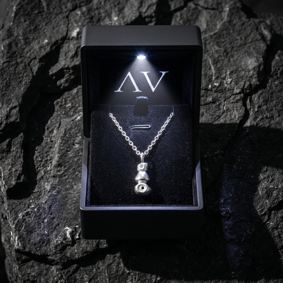 YLQ50125-Necklace - Premium LED Gift Box Presentation