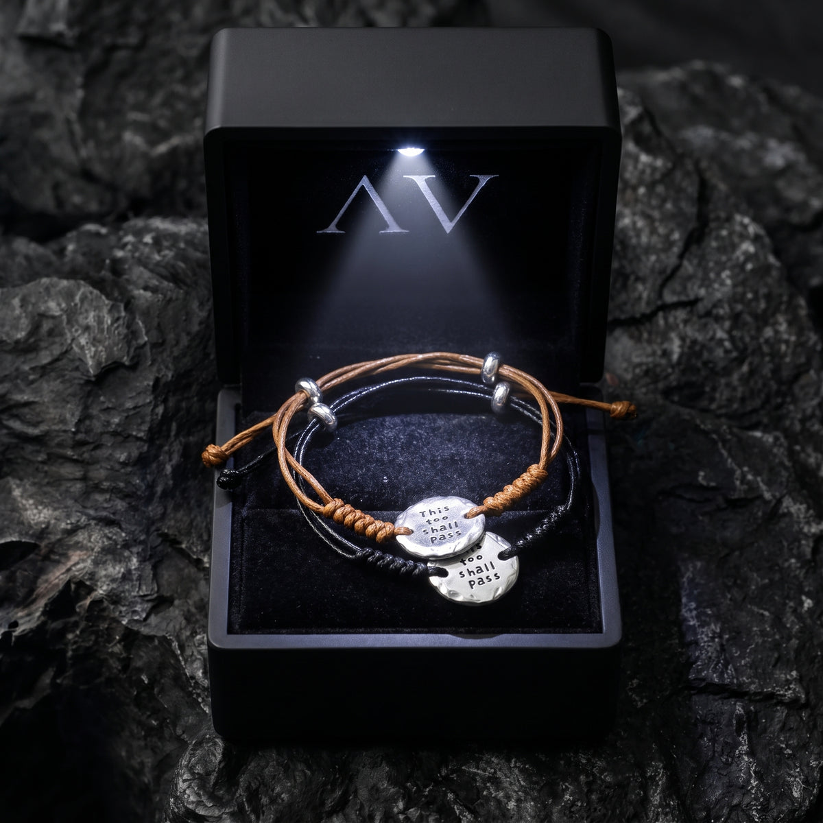 YLQ50228-bracelet - Premium LED Gift Box Presentation