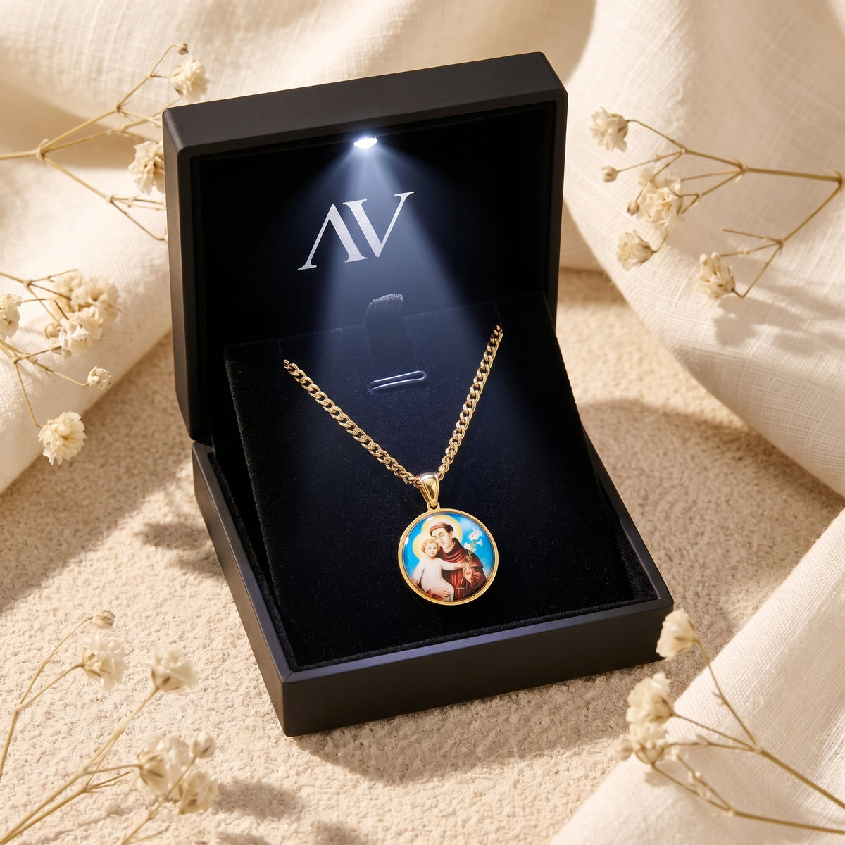 YLQ50597-Necklace - Premium LED Gift Box Presentation