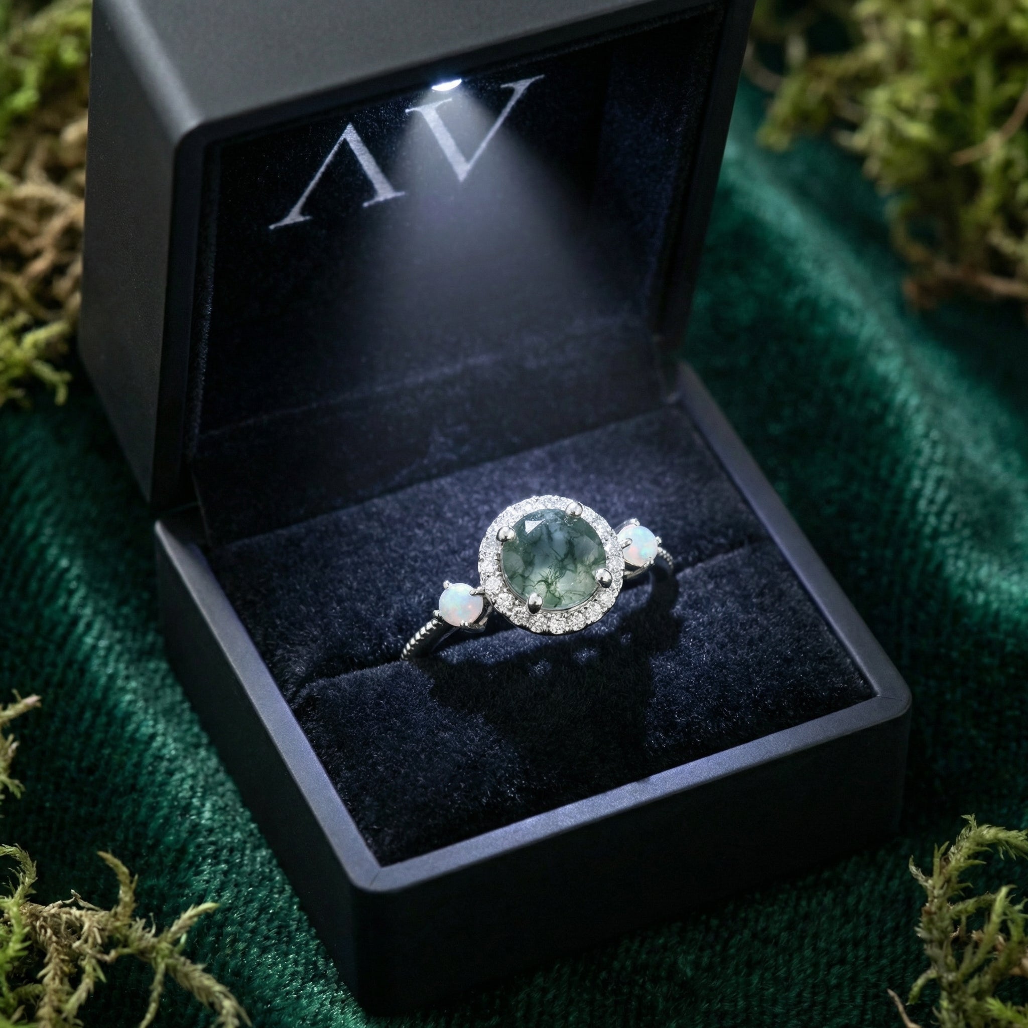 YLQ8111-Size6-YesBox - Premium LED Gift Box Presentation