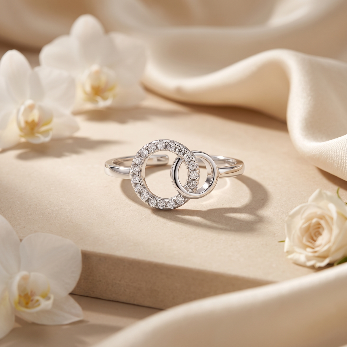 Silver Always Us interlocking circle ring with clear pavé accents