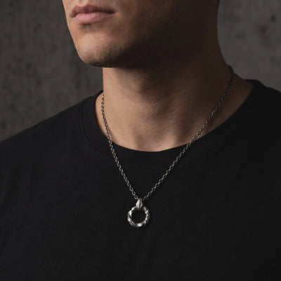 YLQ49933-Necklace lifestyle video
