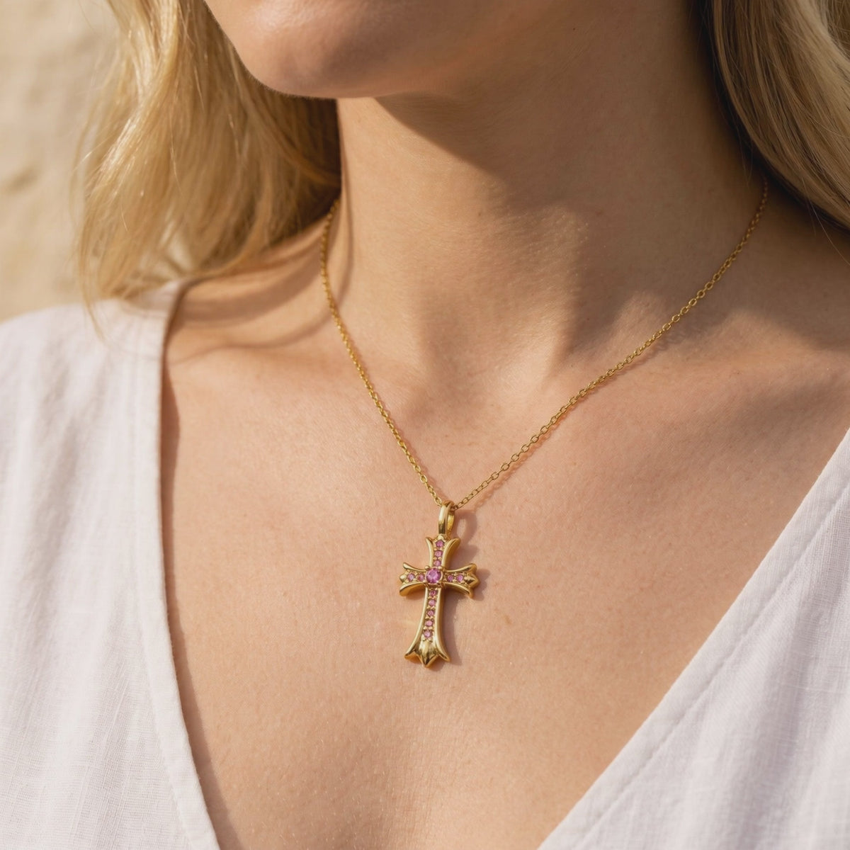 YLQ49590-cross necklace lifestyle video