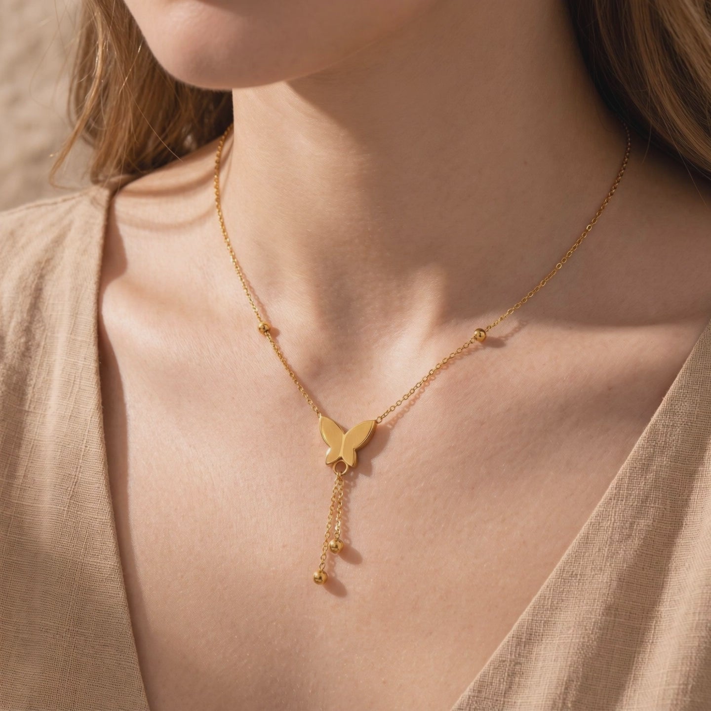 YLQ49183-NECKLACE lifestyle video