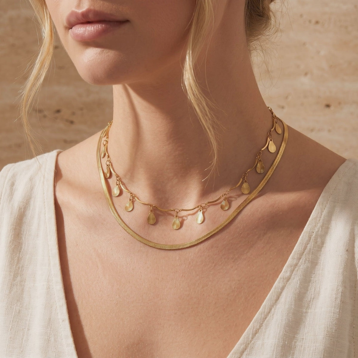 YLQ49190-NECKLACE lifestyle video