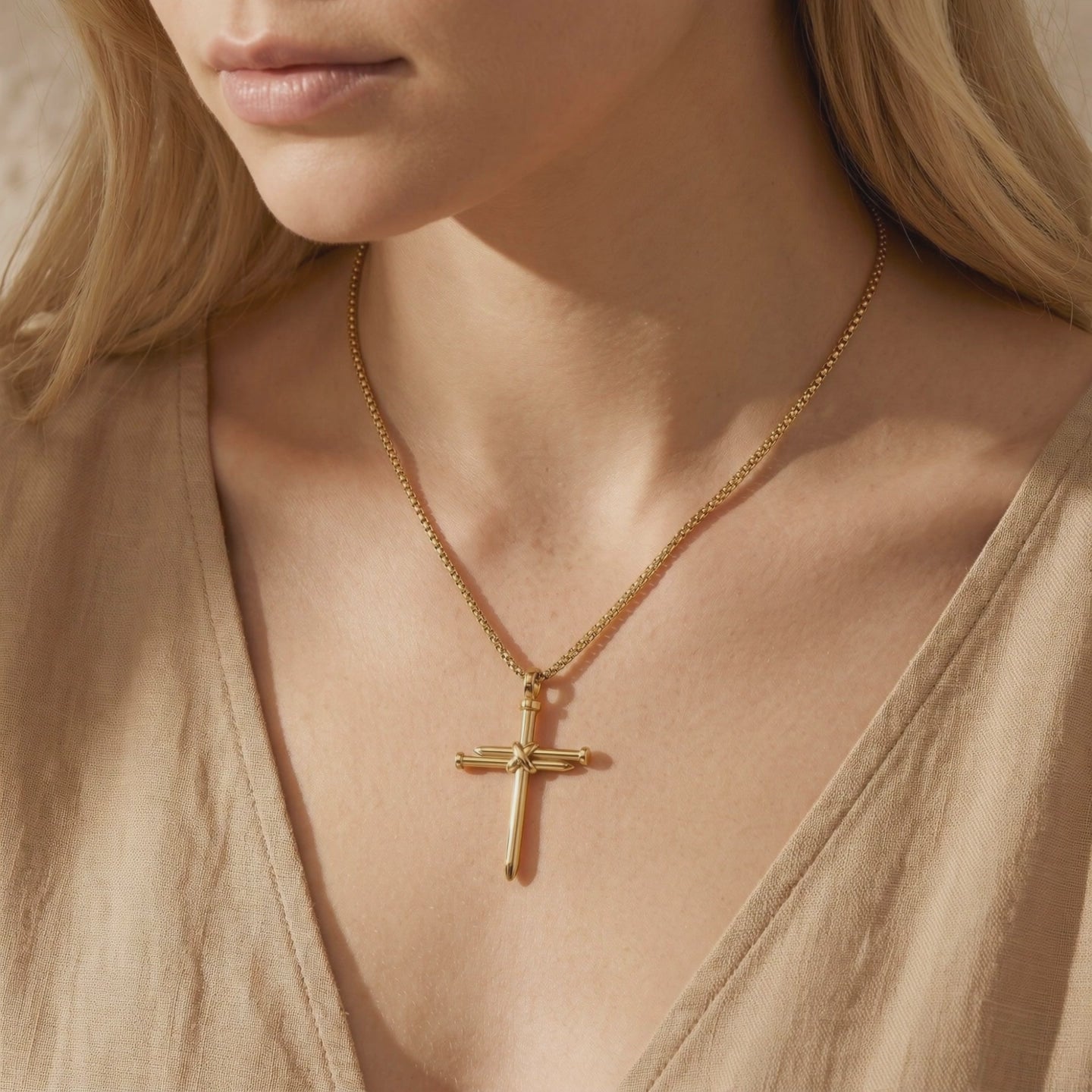 YLQ49648-cross necklace lifestyle video
